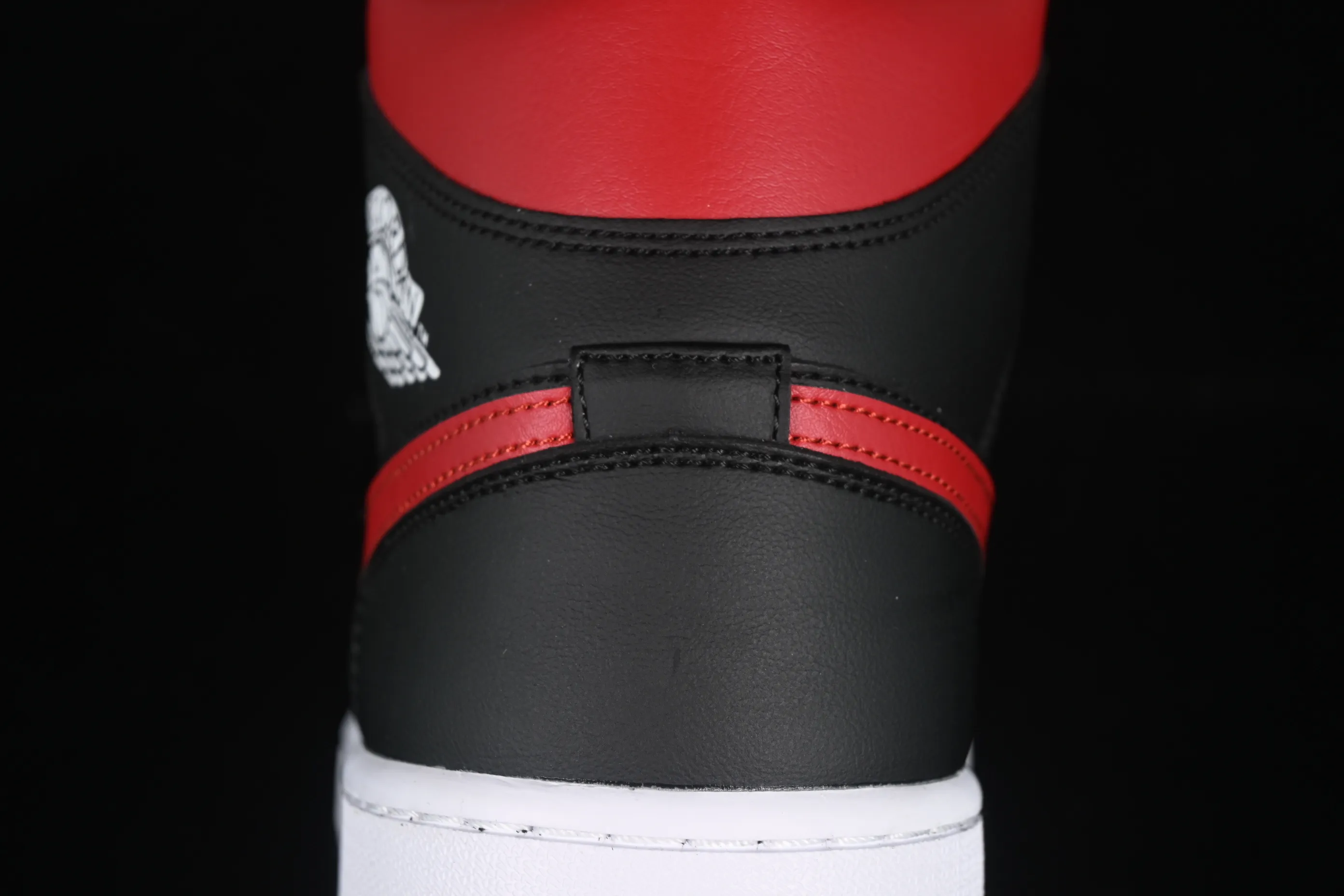 All categories Air Jordan Jordan series basketball shoes Air Jordan 1 Mid Air Jordan 1 Mid AJ1 Joe 1 black and red mid-top cultural and casual sneakers DQ8426-067